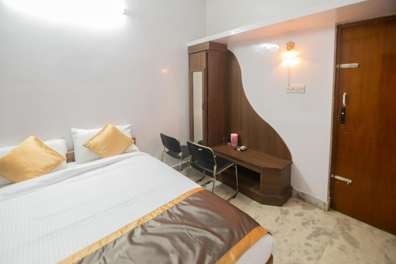 Hotel Sp Grand Karur  エクステリア 写真