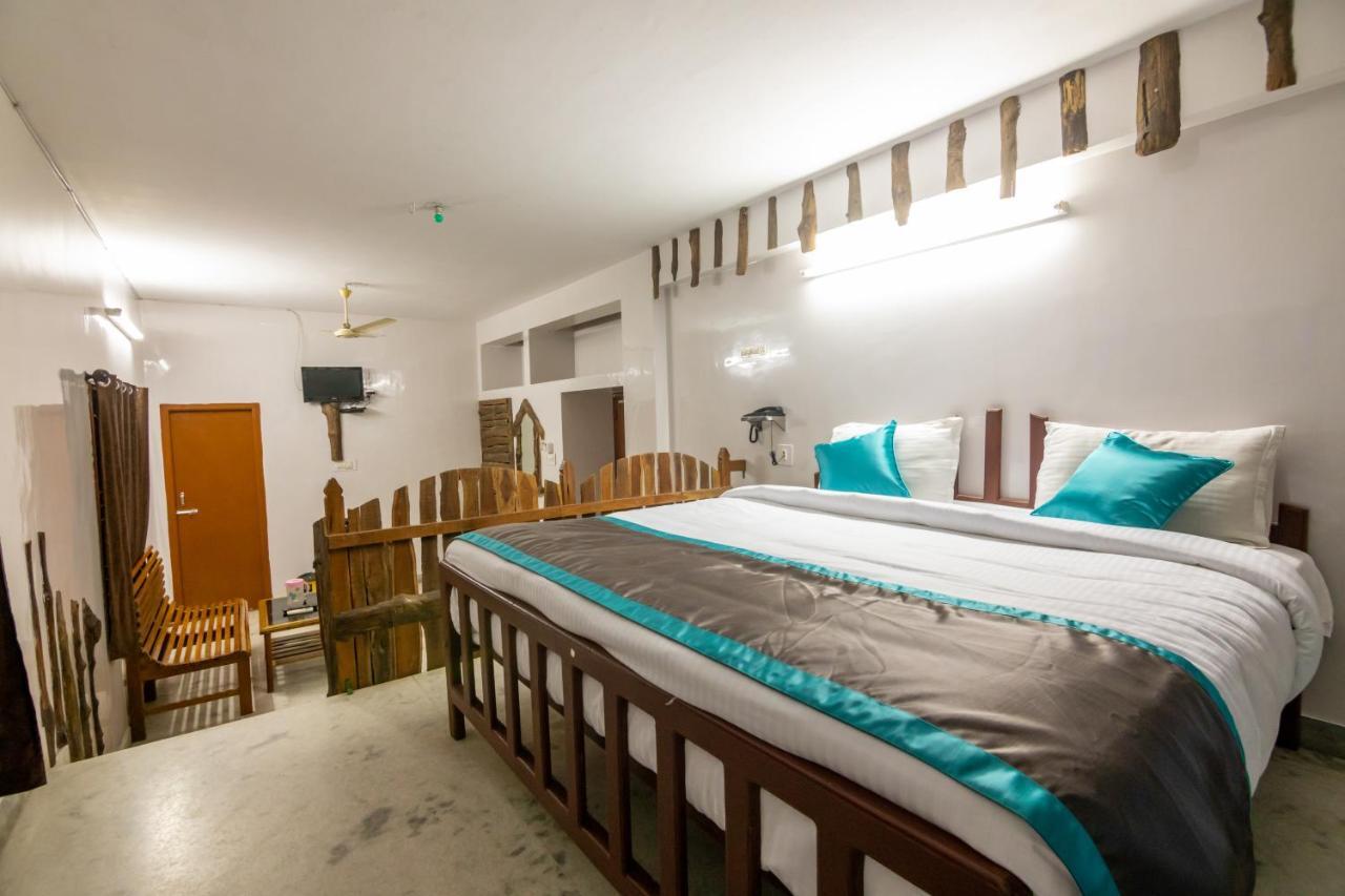 Hotel Sp Grand Karur  エクステリア 写真