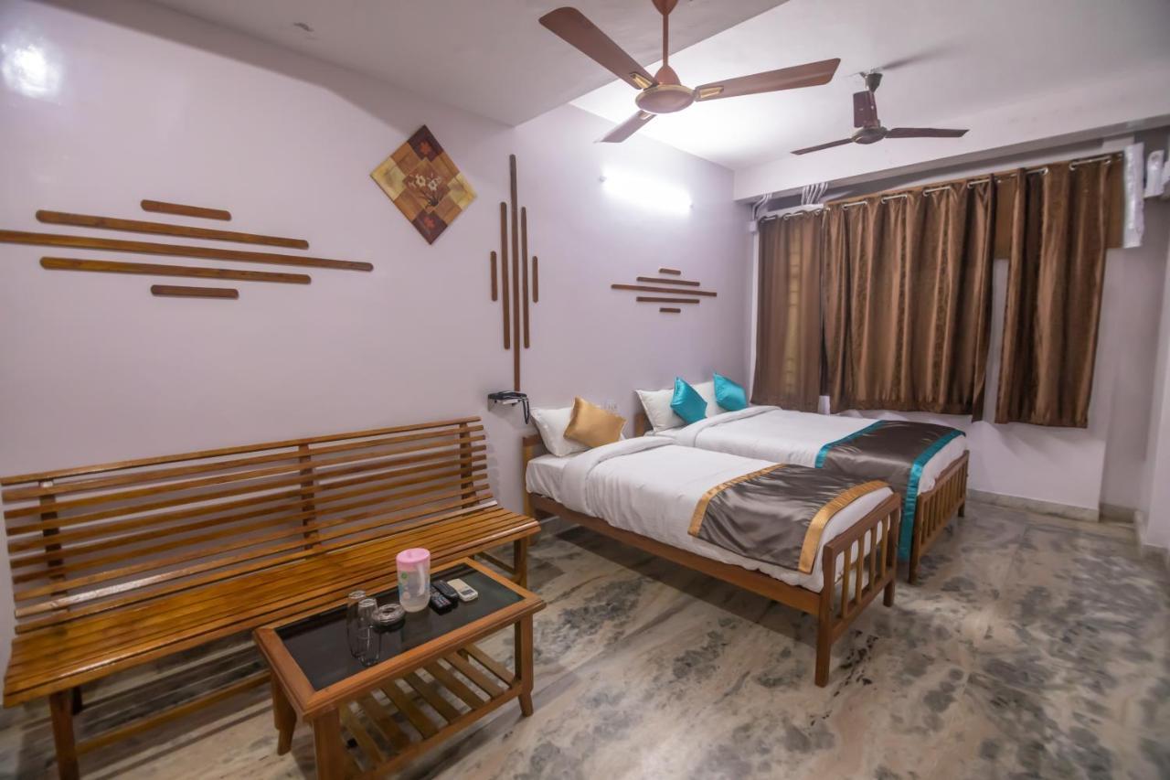 Hotel Sp Grand Karur  エクステリア 写真
